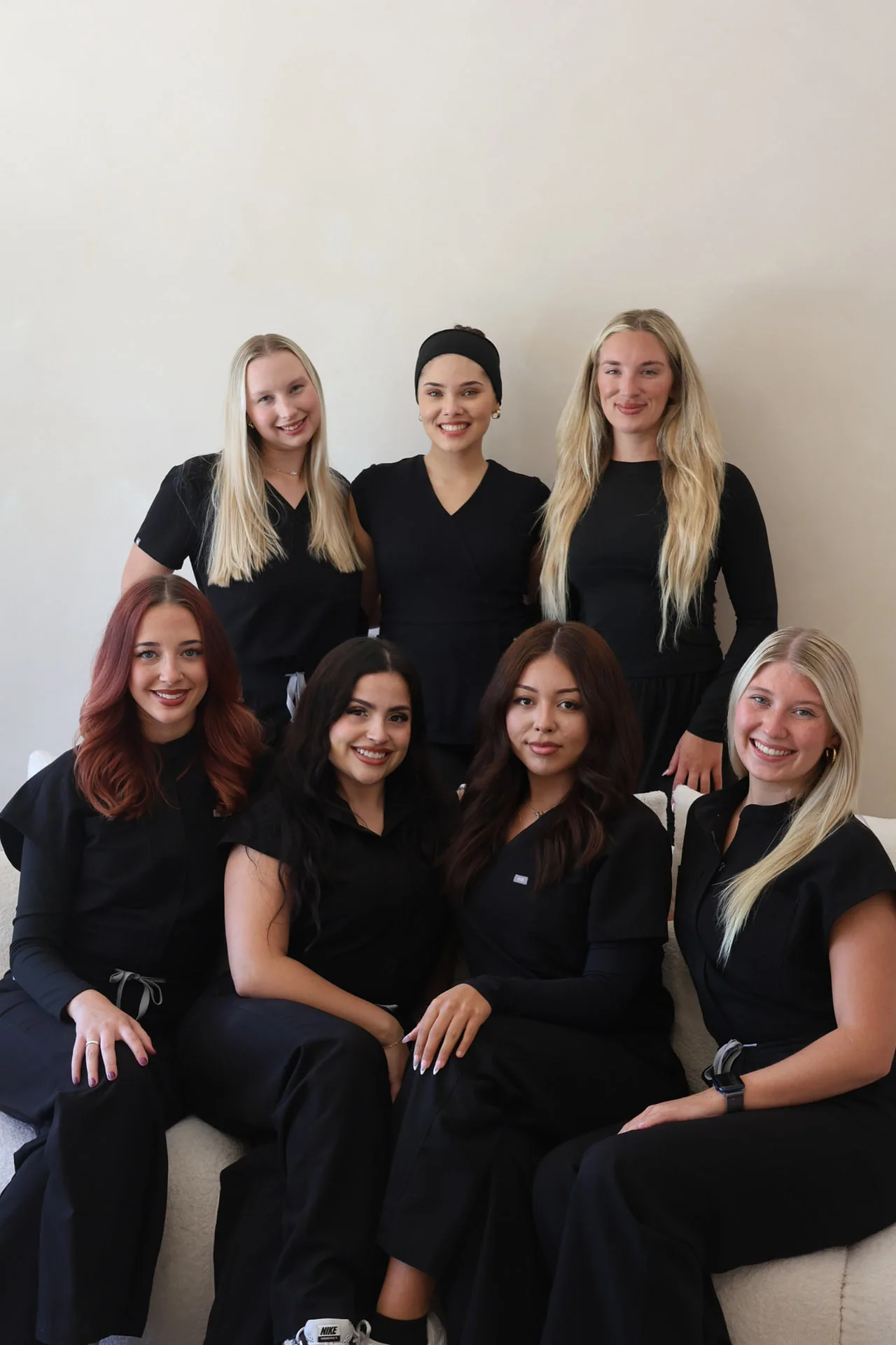 The Lè Unique Skinlab team