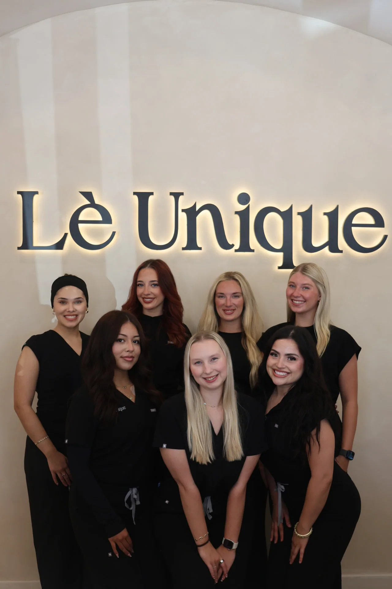 The Lè Unique Skinlab team